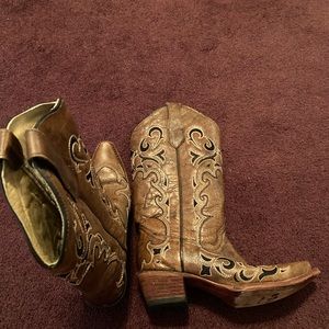 Circle G by Corral Women’s brown cowboy boots